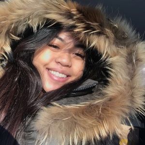 Meet your Posher, Alexis